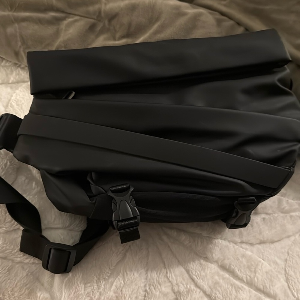 Belt bag crossbody